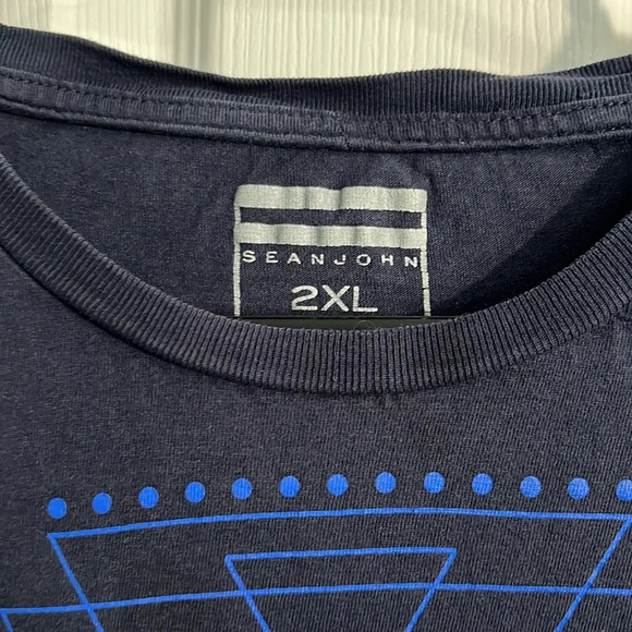 Sean John men’s tee size 2xl. Blue with logo on the front. - Picture 3 of 3